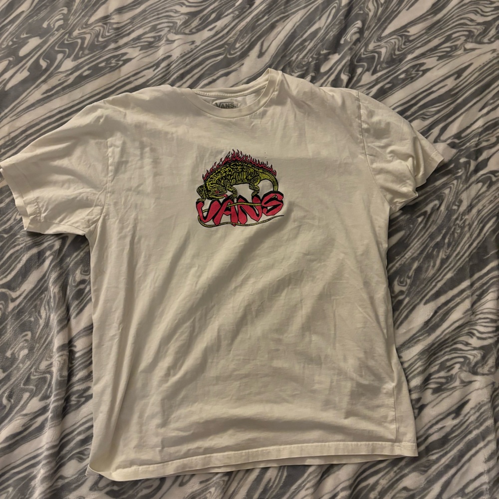 Vans off the wall graphic t shirt